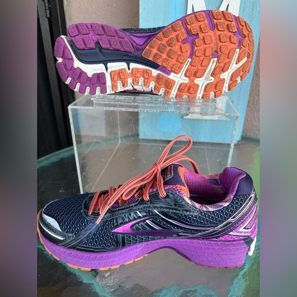 🧡Brooks Women's Purple and Pink Athletic Shoes🧡 - Picture 7 of 12